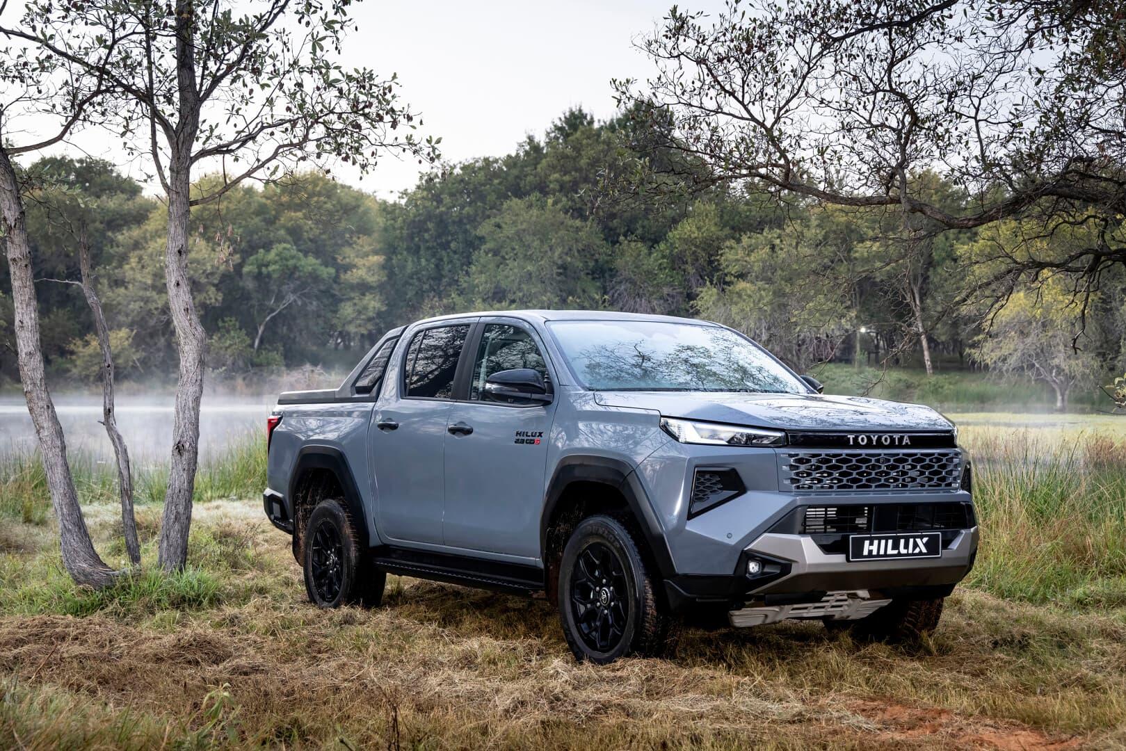 New-Generation Hilux Legend front three-quarter
